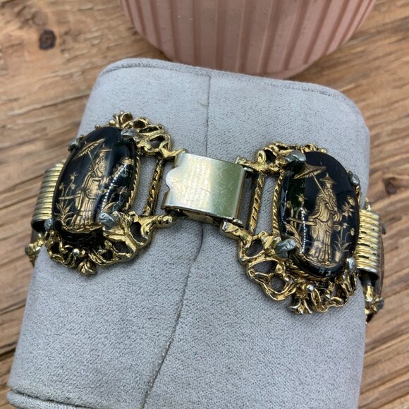 Filigree Black Enamel Link Vintage Gold Tone Image of Asian Figure Bracelet - Picture 3 of 8